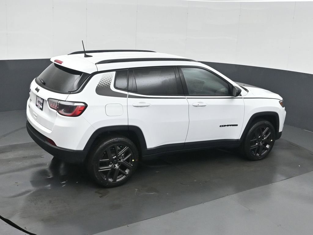New 2026 Jeep Compass Latitude AWD/4WD image 27
