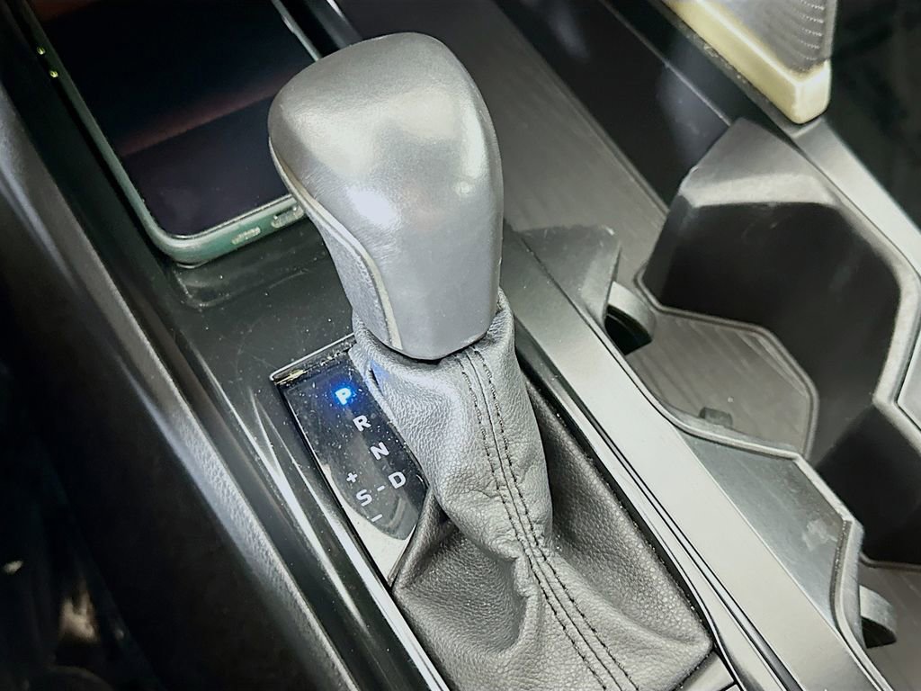 Used 2025 Toyota Camry SE FWD image 32