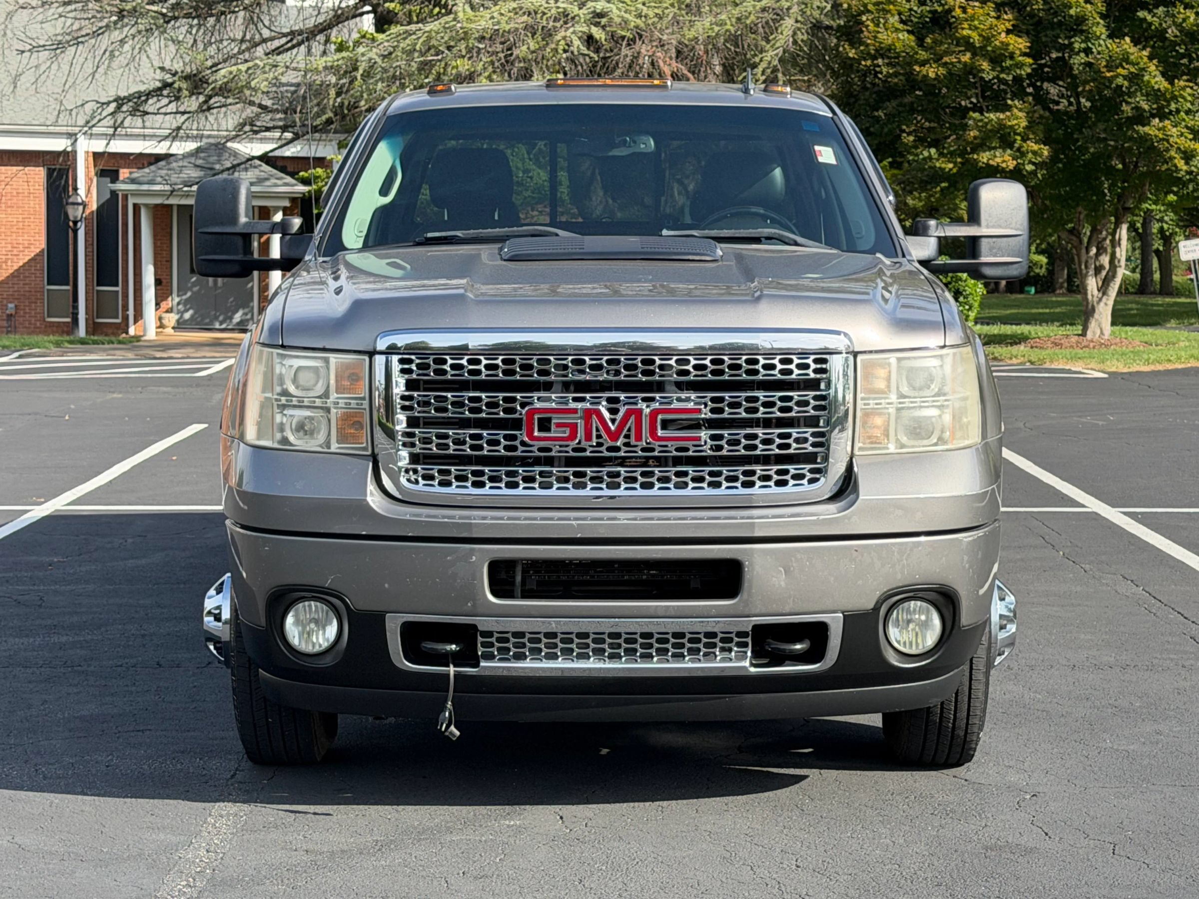 Used 2012 GMC Sierra 3500 Denali AWD/4WD image 3