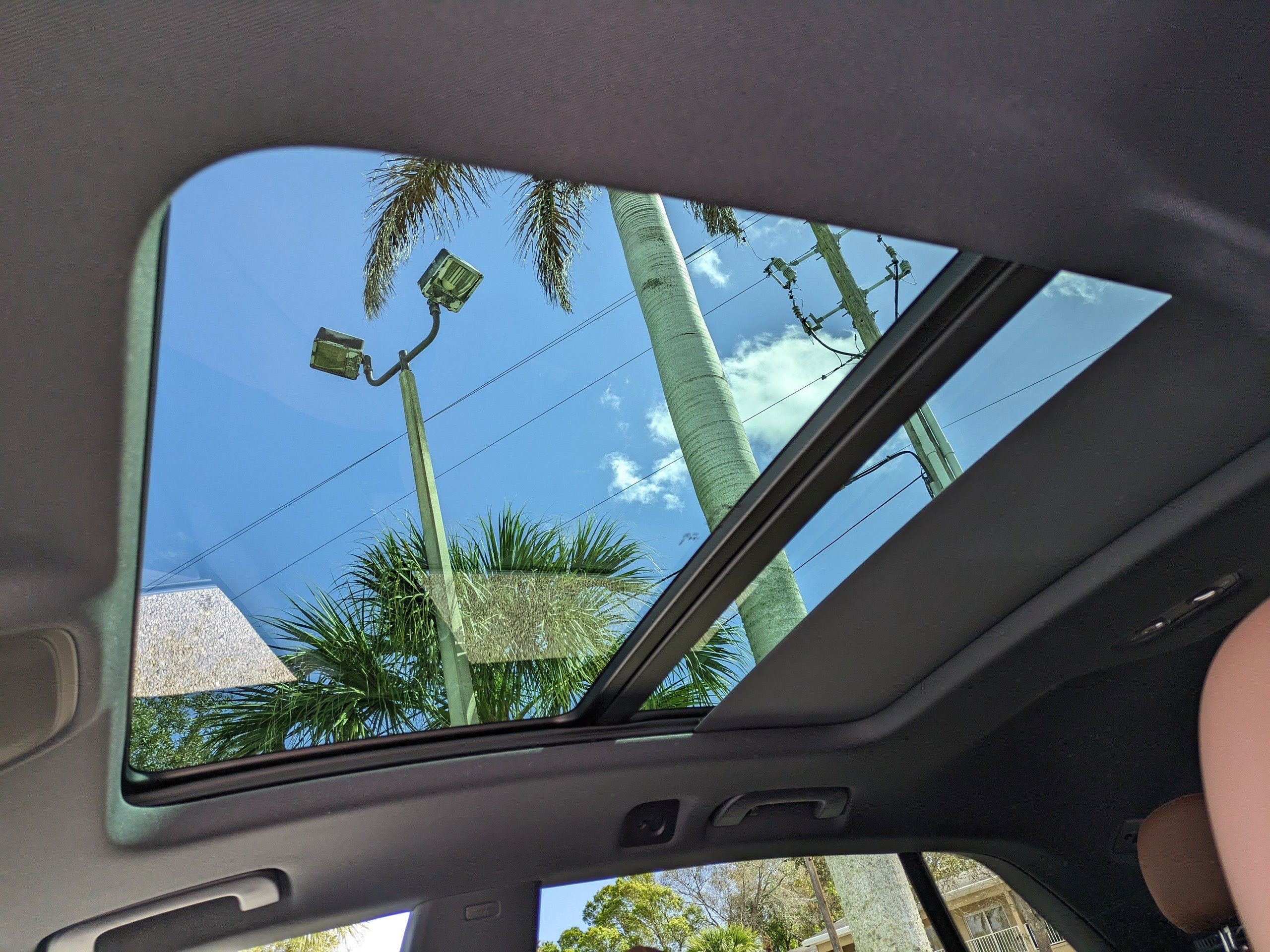 Used 2025 Audi Q8 Premium w/ Convenience Package image 23