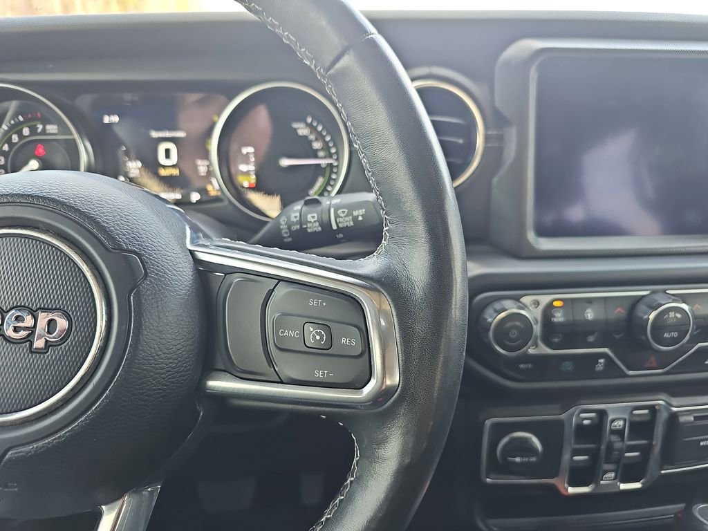 Used 2023 Jeep Wrangler Unlimited Sahara w/ Cold Weather Group image 18