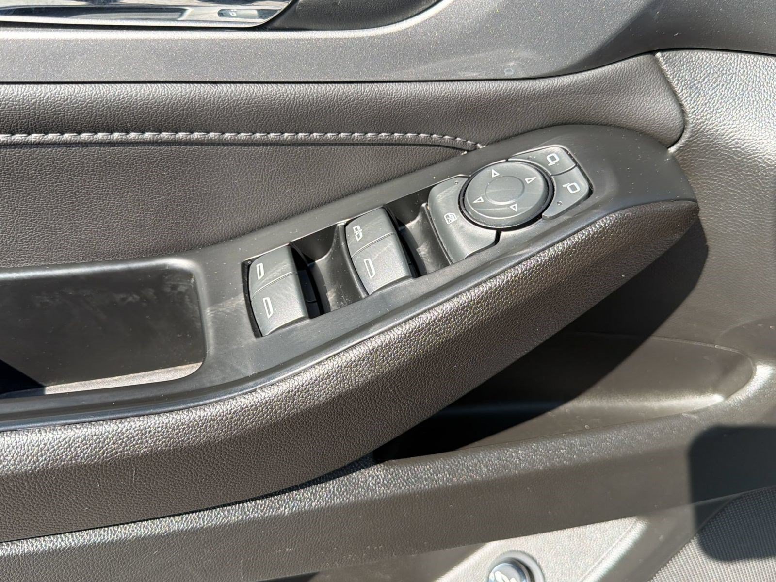 Used 2023 Chevrolet Traverse LT w/ LPO, Floor Liner Package AWD/4WD image 25