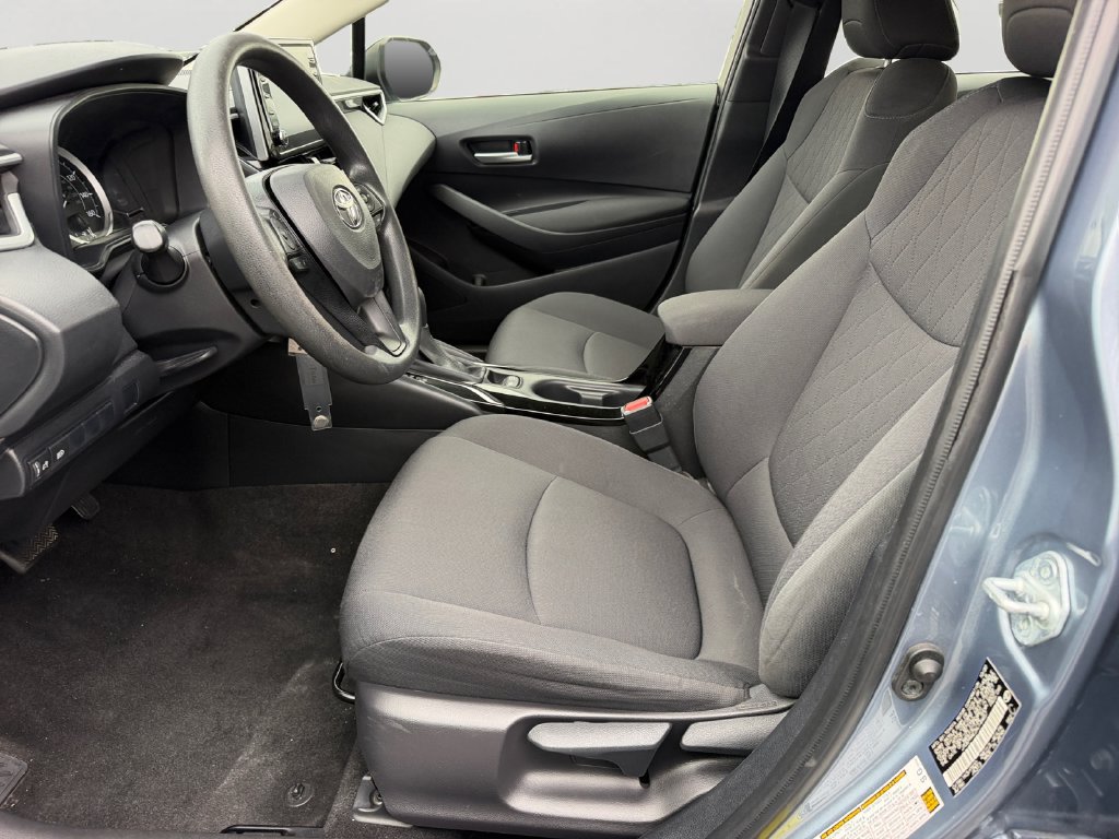 Used 2021 Toyota Corolla LE w/ Carpet Mat Package (TMS) FWD image 16