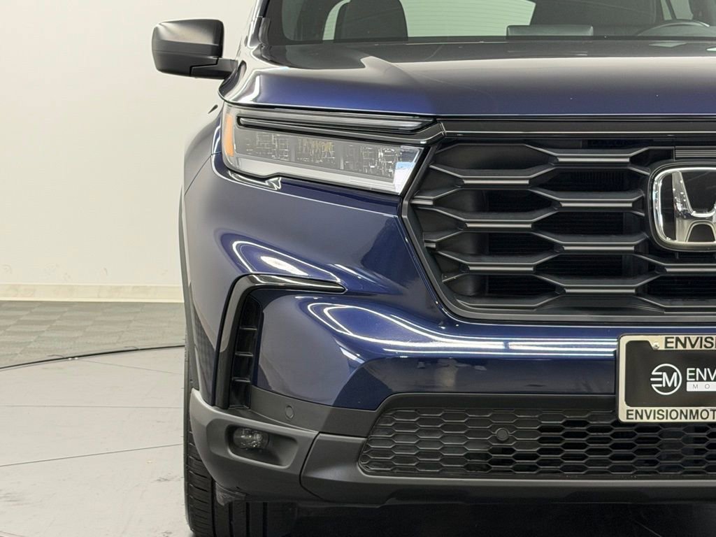 Used 2024 Honda Pilot Sport image 7