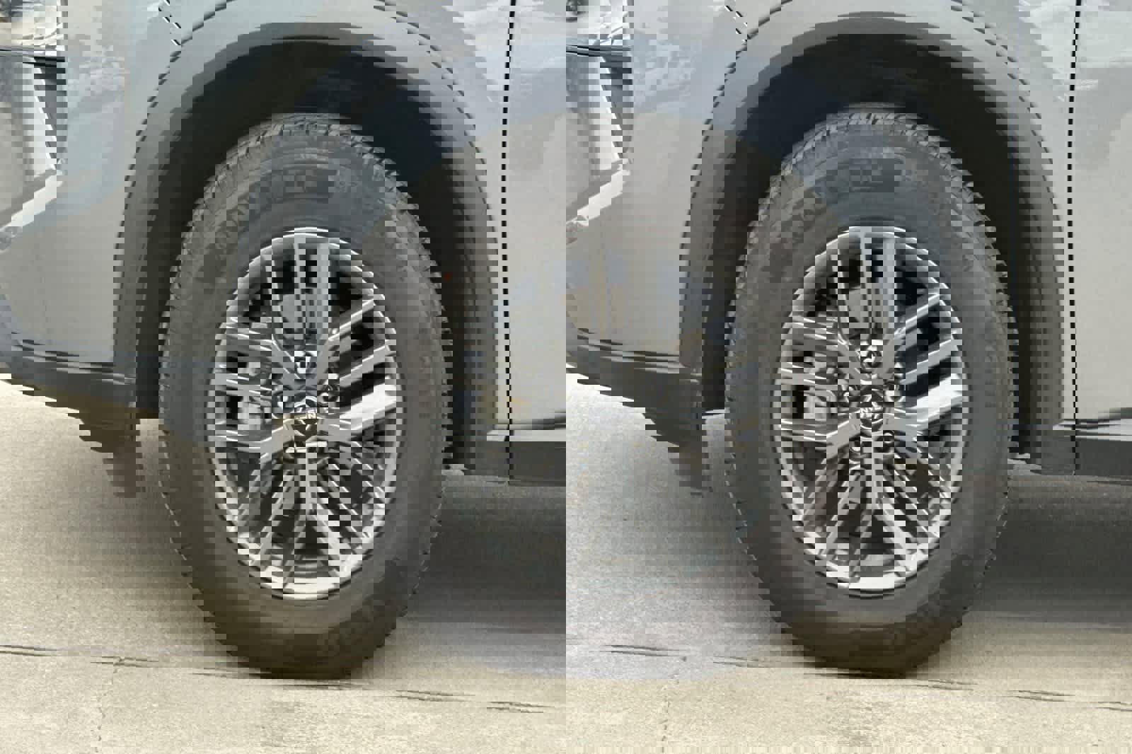 Used 2024 Nissan Rogue S image 28