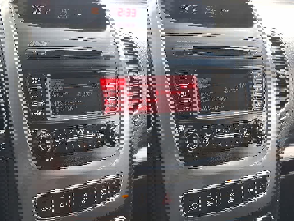 Used 2014 Kia Sorento LX image 14