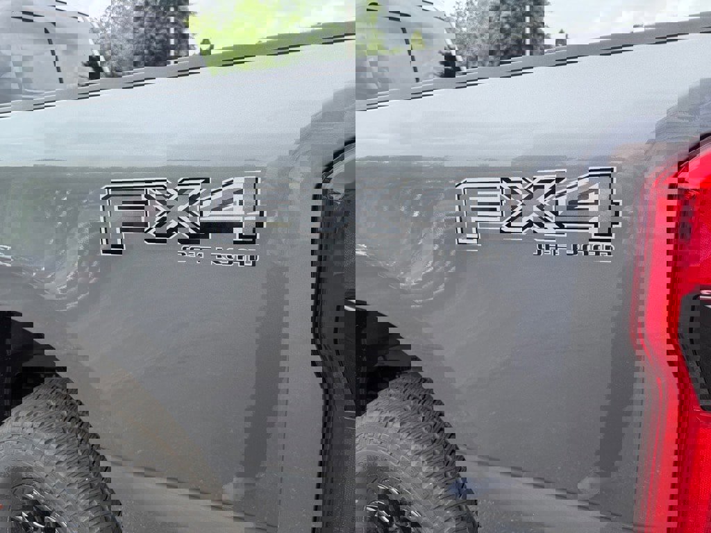 New 2025 Ford F250 Lariat w/ Lariat Ultimate Package image 12