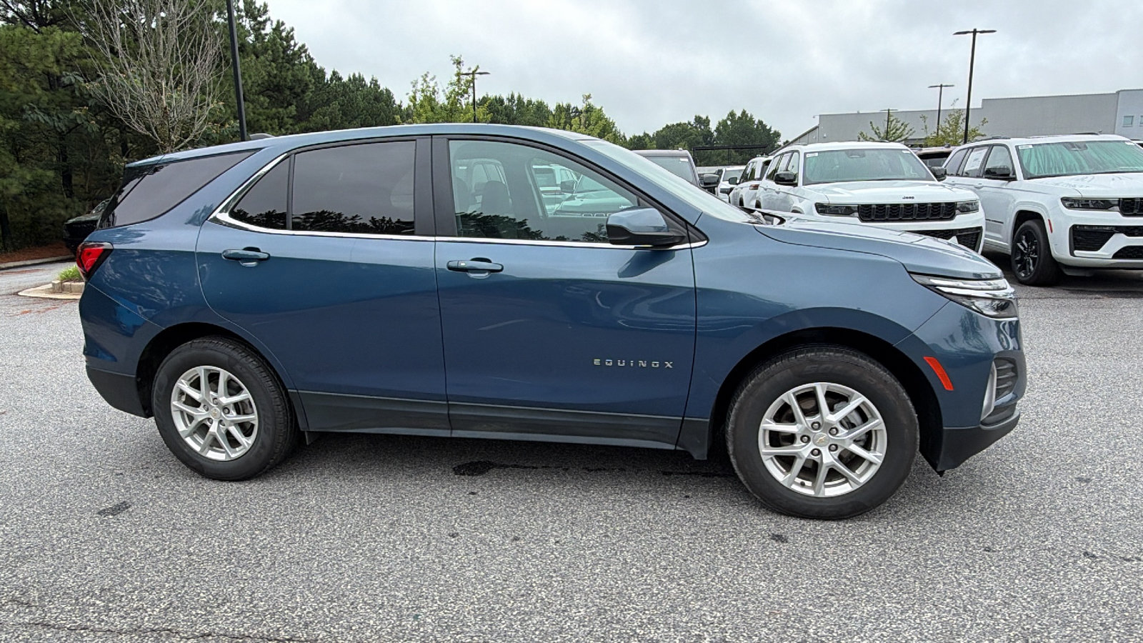 Used 2024 Chevrolet Equinox LT AWD/4WD image 7