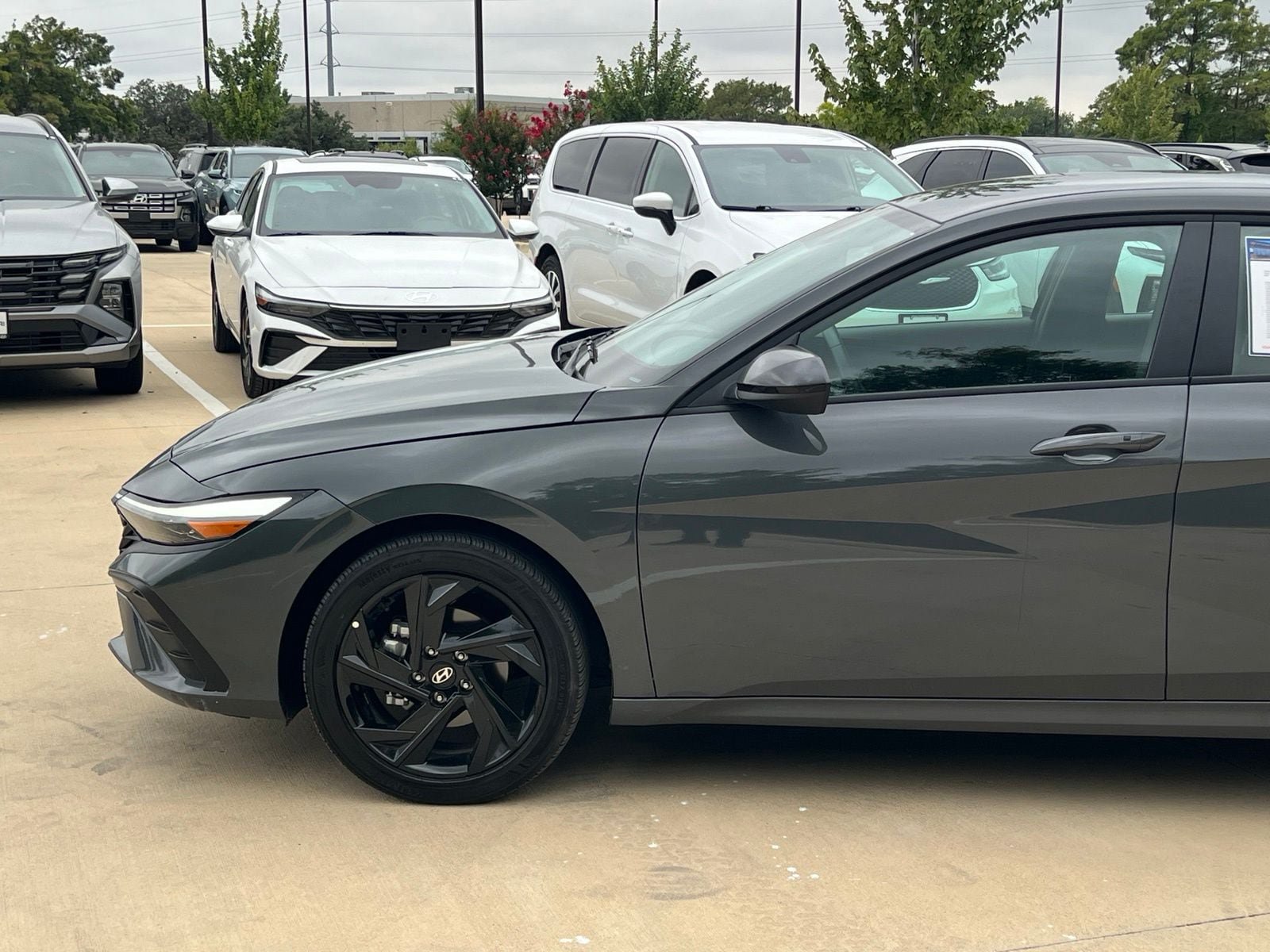 Used 2026 Hyundai Elantra Sport FWD image 7