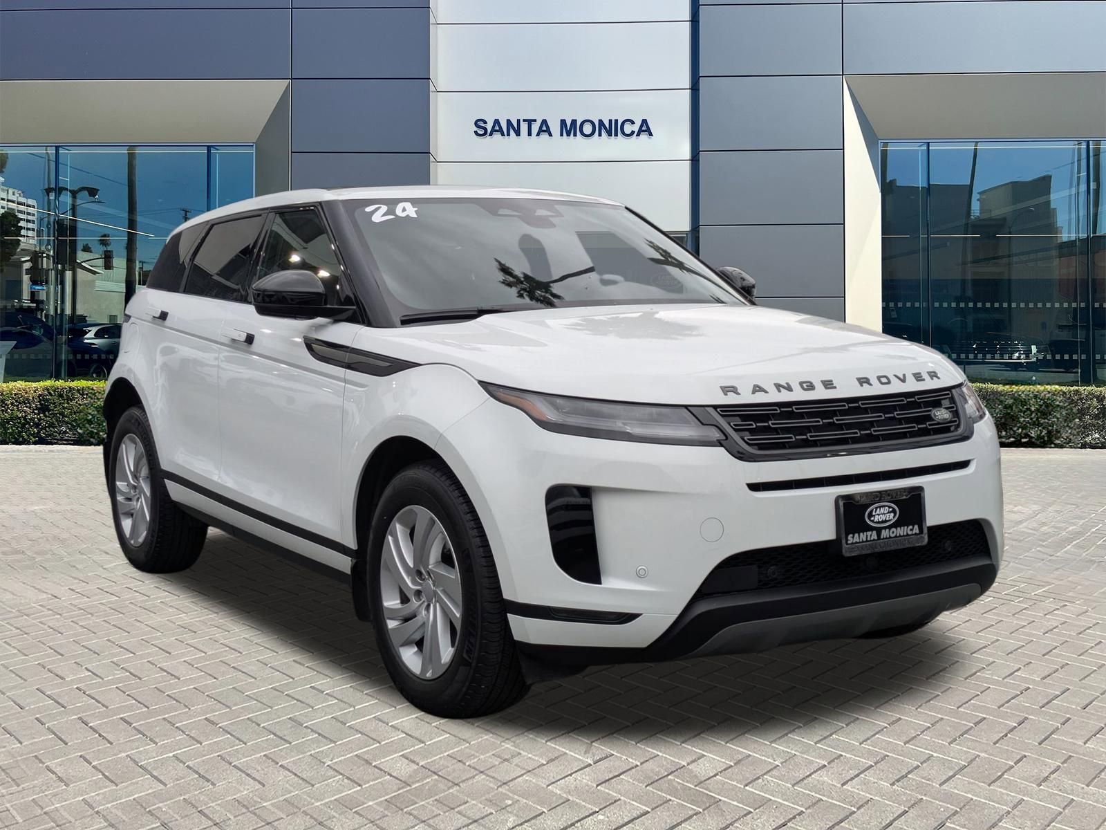 Used 2024 Land Rover Range Rover Evoque S image 3
