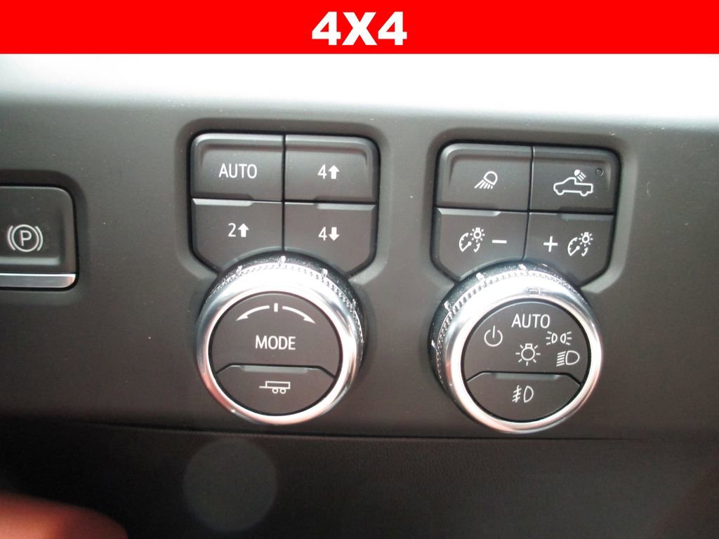 Used 2024 GMC Sierra 2500 Denali Ultimate w/ Max Trailering Package image 34