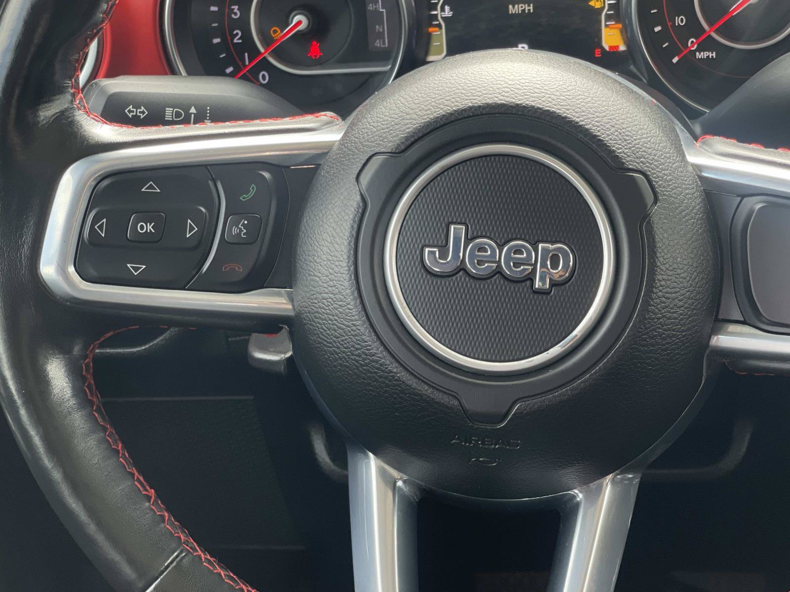 Used 2021 Jeep Gladiator Rubicon AWD/4WD image 9