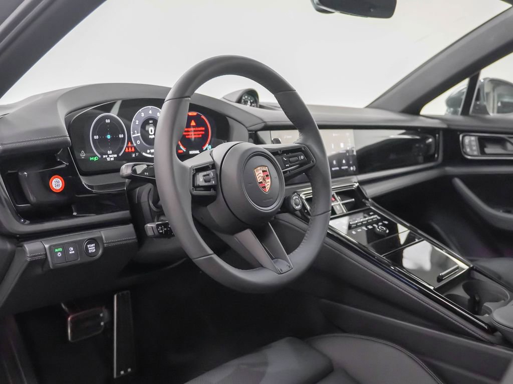 Certified 2025 Porsche Panamera 4 AWD/4WD image 4