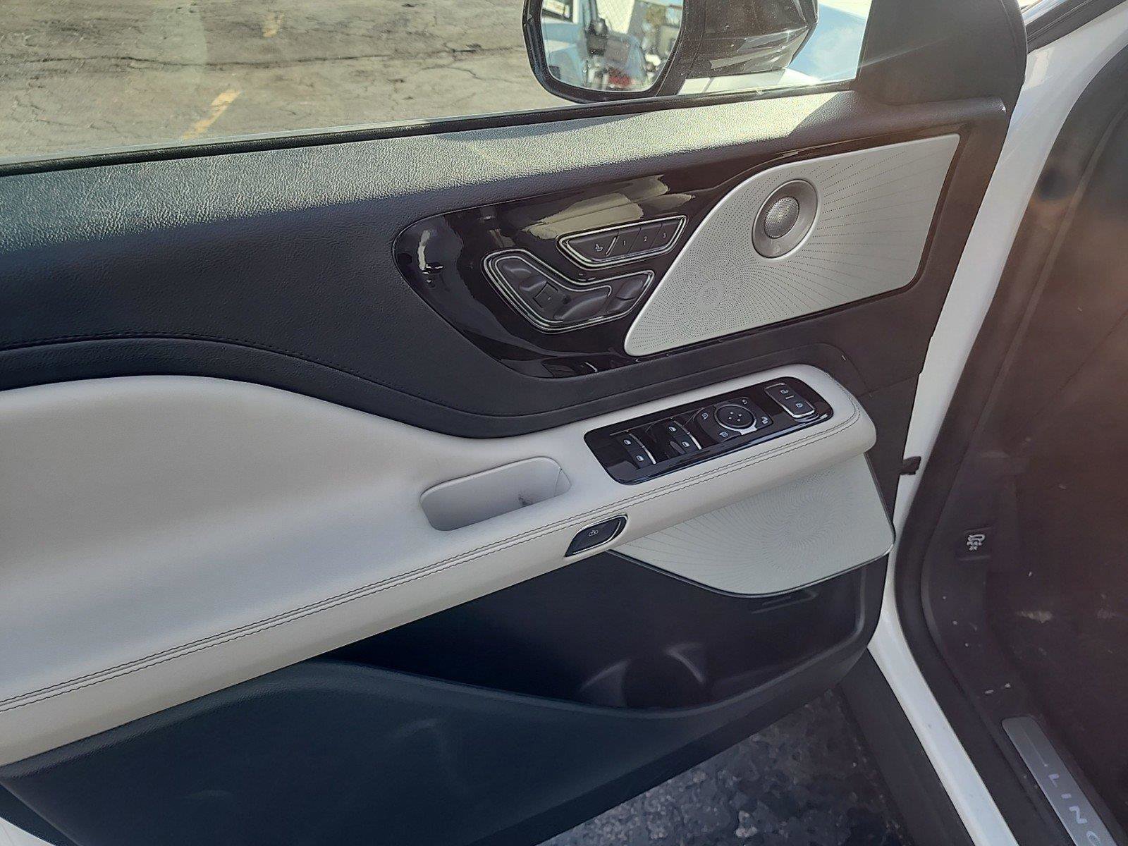 New 2025 Lincoln Aviator Reserve w/ Luxury Package image 10