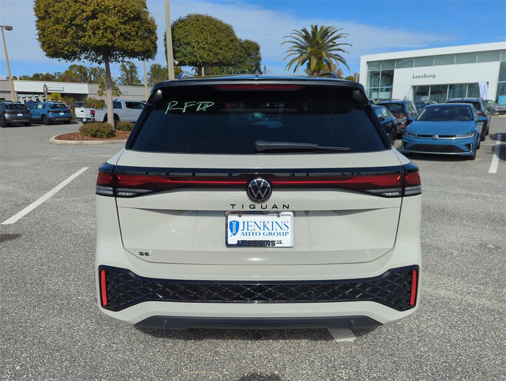 New 2026 Volkswagen Tiguan SE R-Line image 7