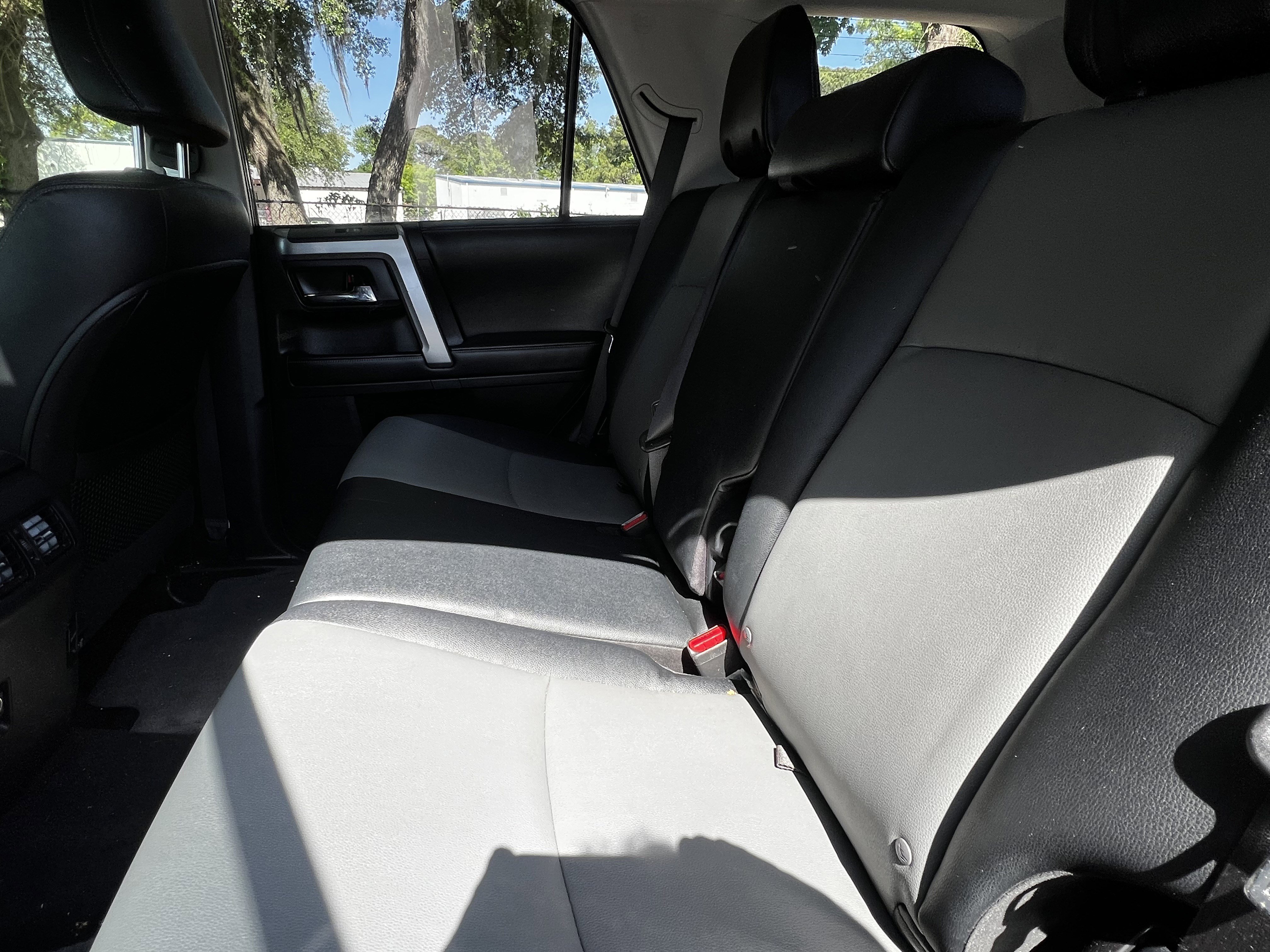 Used 2016 Toyota 4Runner SR5 Premium RWD image 32