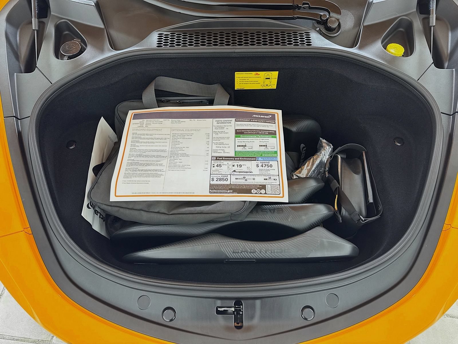 Used 2025 McLaren Artura Spider RWD image 25