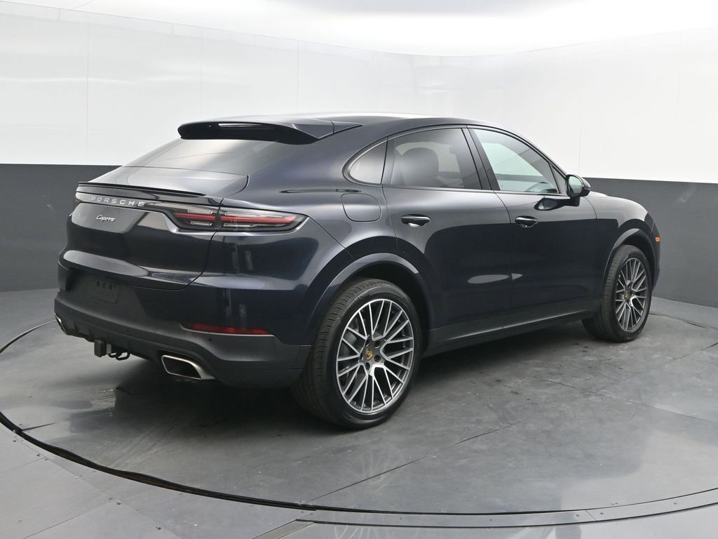 Used 2022 Porsche Cayenne Coupe w/ Premium Package image 7