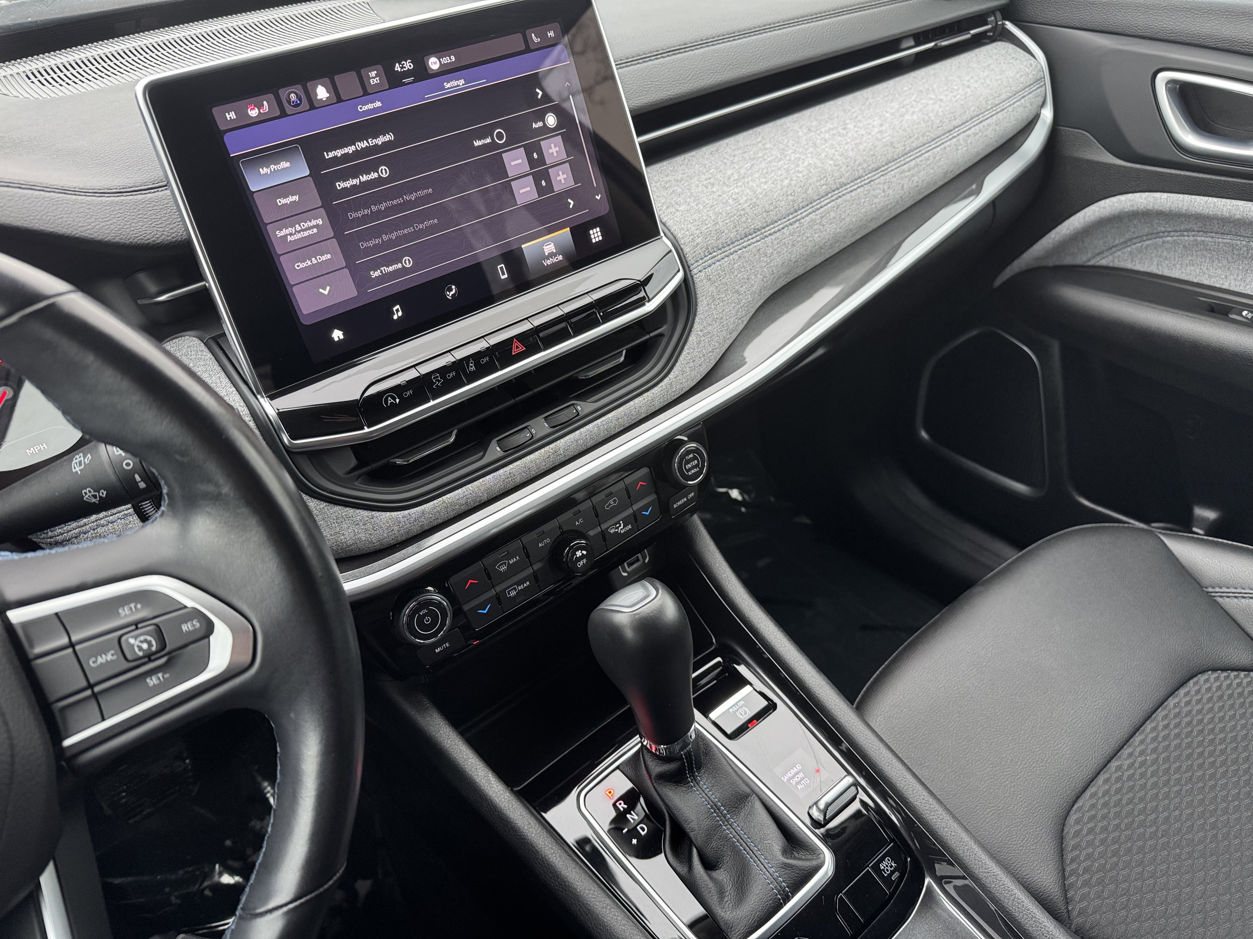 Used 2022 Jeep Compass Latitude w/ Convenience Group image 30