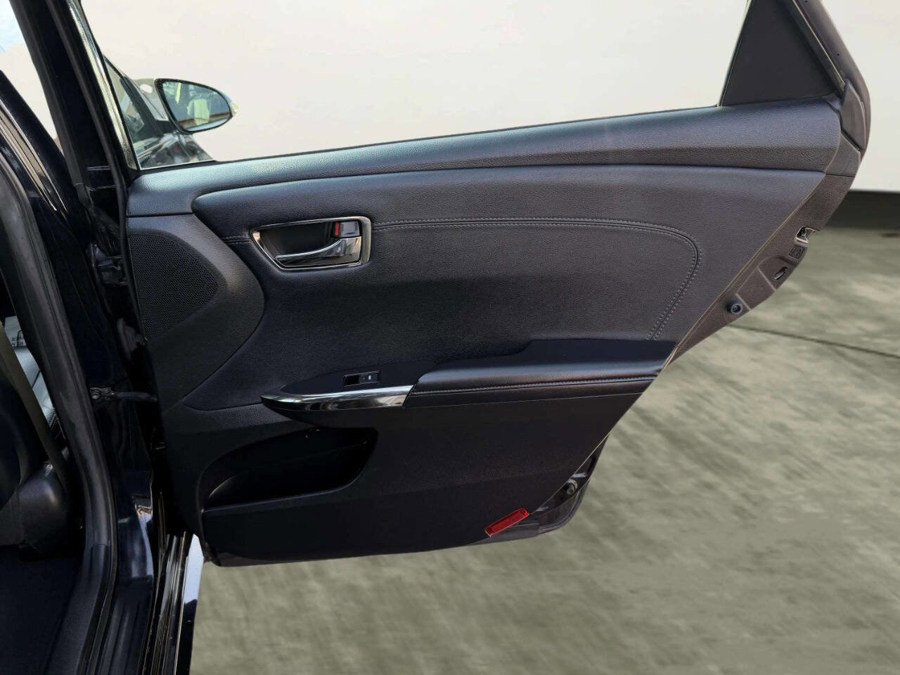 Used 2015 Toyota Avalon XLE image 20