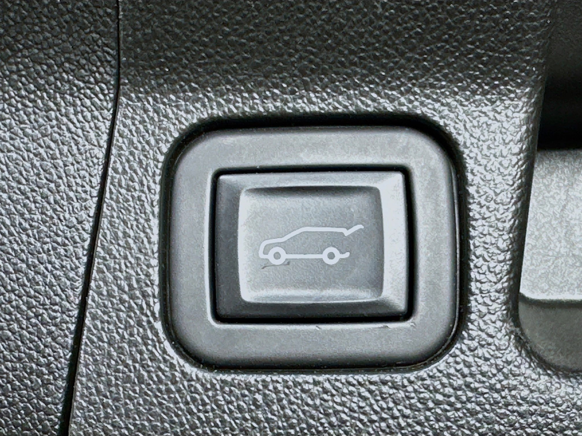 Used 2023 GMC Acadia SLT image 31