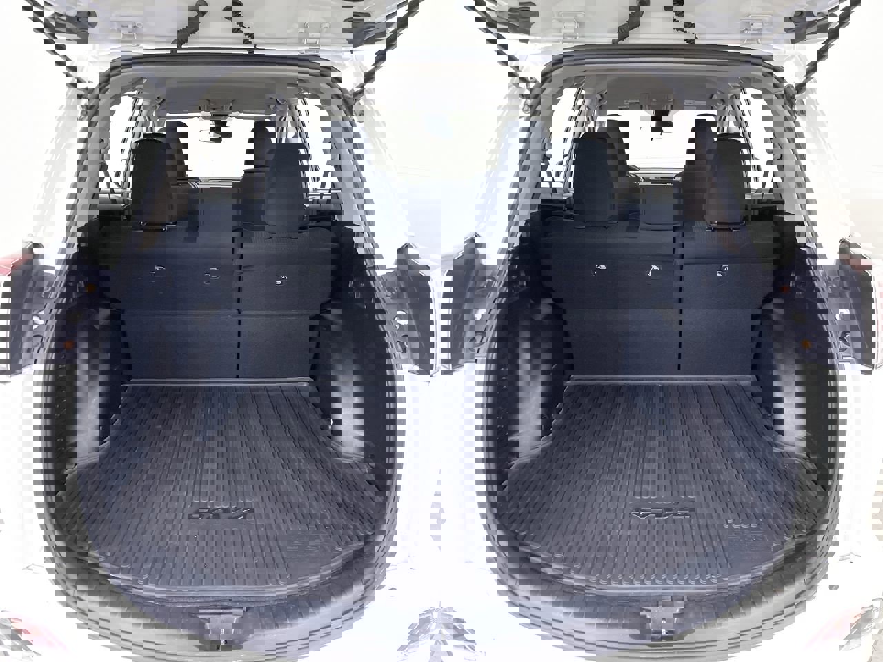 Used 2017 Toyota RAV4 LE w/ All Weather Liner Package image 20