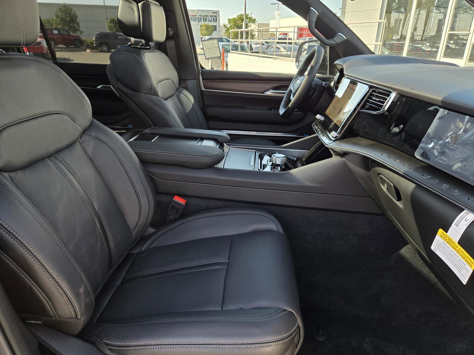 New 2026 Jeep Grand Wagoneer Summit w/ Premium Group III image 34