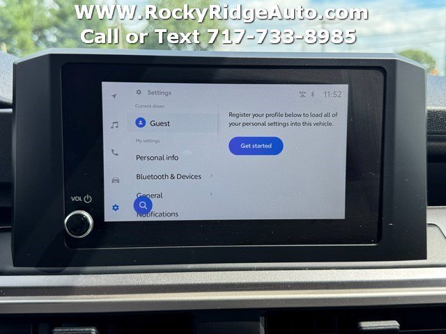 Used 2025 Toyota 4Runner SR5 AWD/4WD image 18