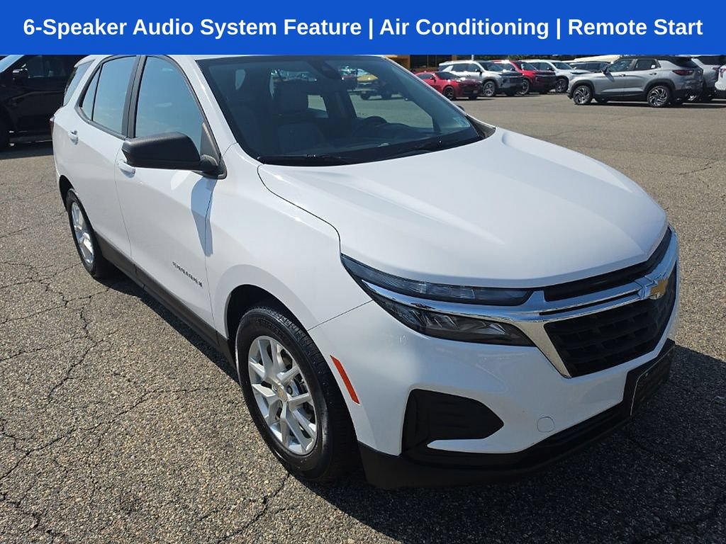 Used 2023 Chevrolet Equinox LS FWD image 2