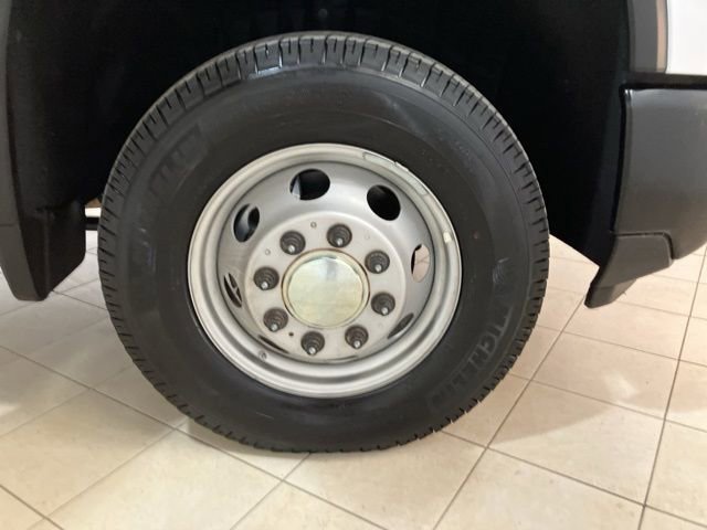 Used 2025 Chevrolet Silverado 3500 W/T image 29