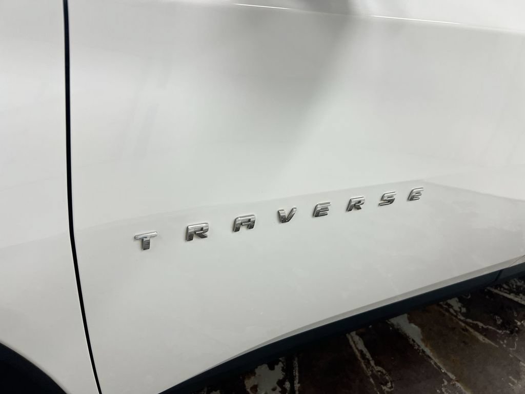 Used 2020 Chevrolet Traverse LT w/ LPO, Floor Liner Package FWD image 25