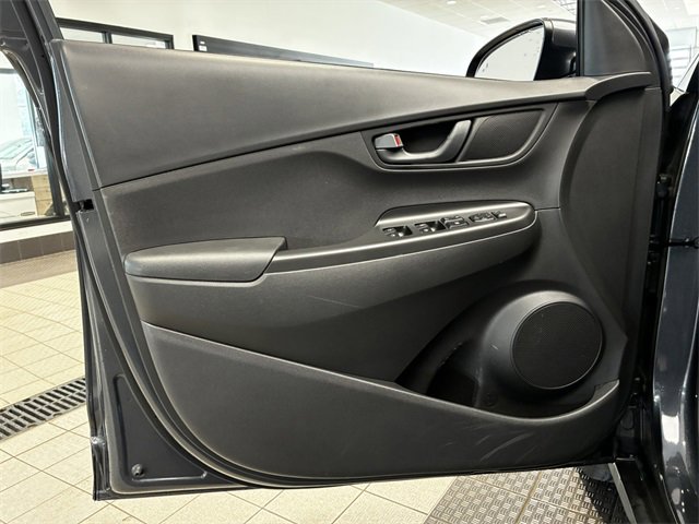 Used 2021 Hyundai Kona SEL w/ Cargo Package image 12