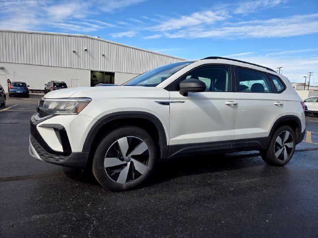 Used 2024 Volkswagen Taos S AWD/4WD image 1