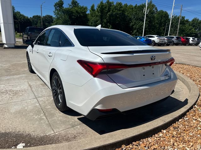 Used 2020 Toyota Avalon XSE w/ All Weather Liner Package FWD image 3