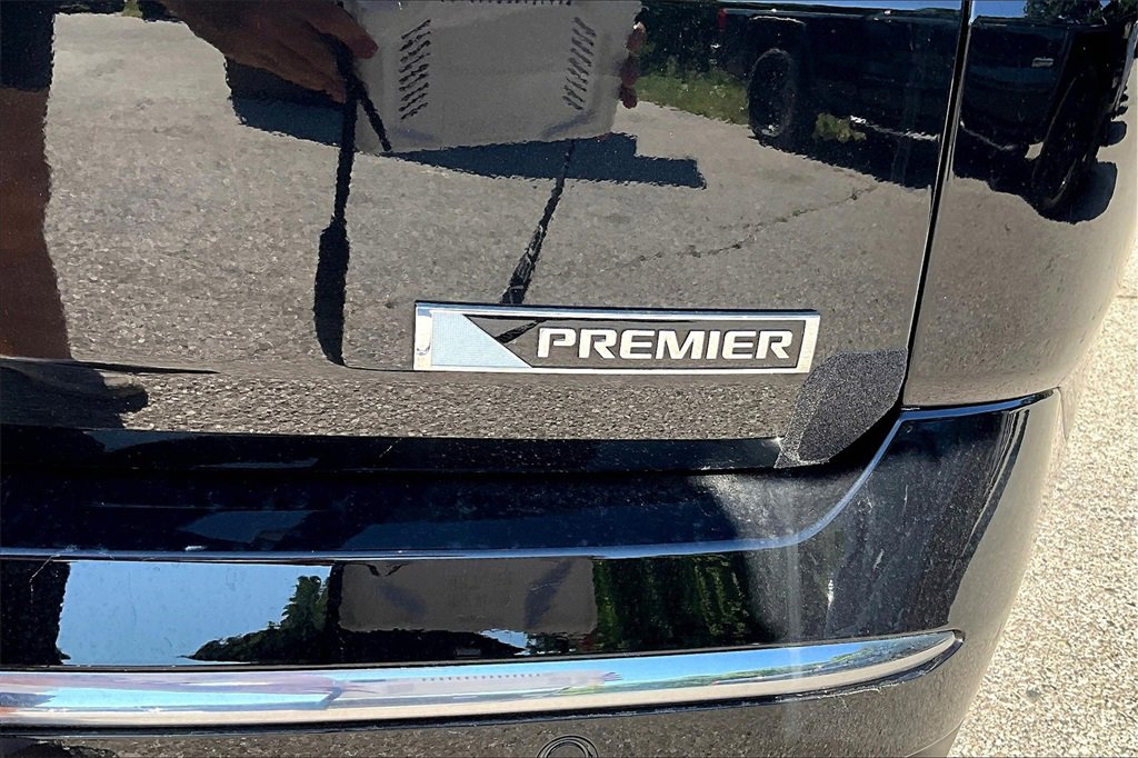 Used 2018 Chevrolet Traverse Premier image 24