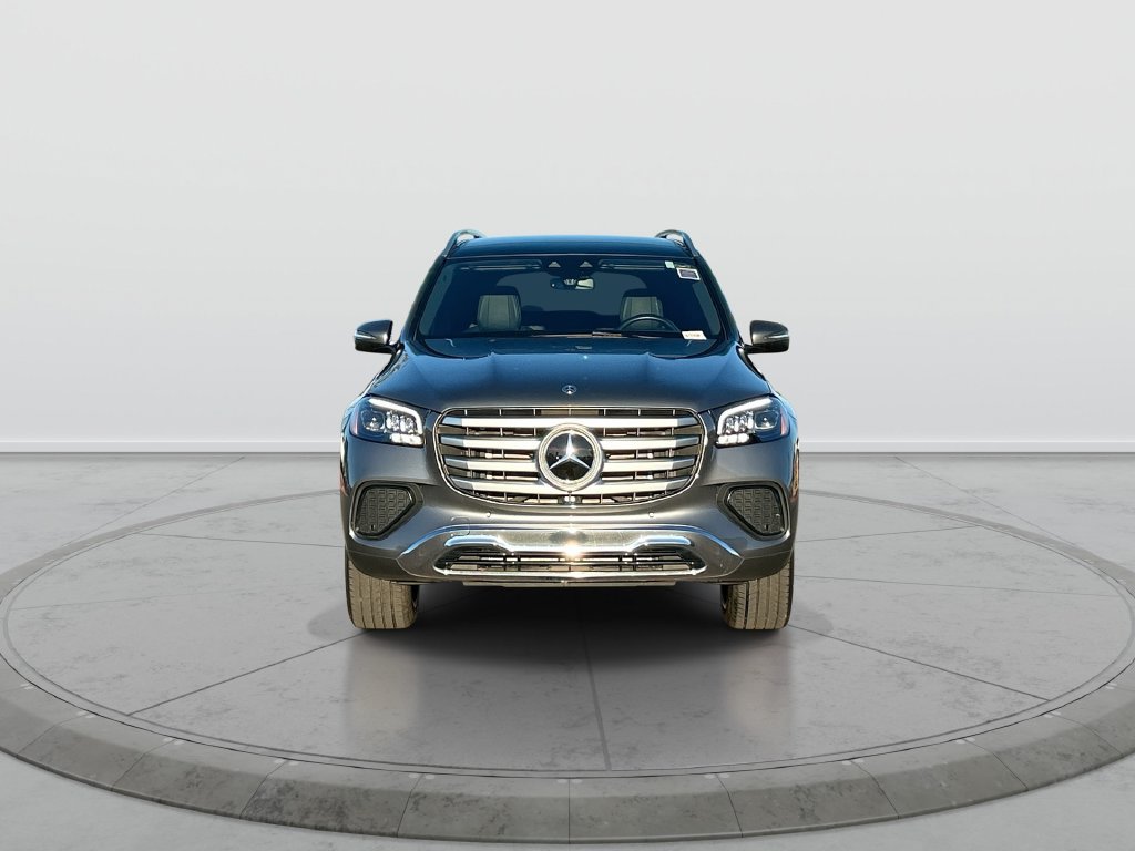 Used 2024 Mercedes-Benz GLS 450 4MATIC image 3