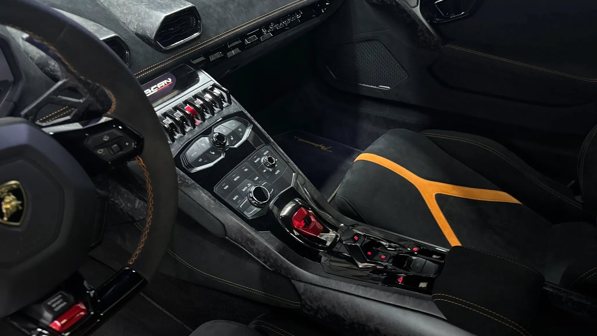 Used 2018 Lamborghini Huracan Performante AWD/4WD image 8