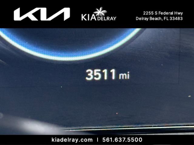 Used 2024 Hyundai Elantra Limited image 31