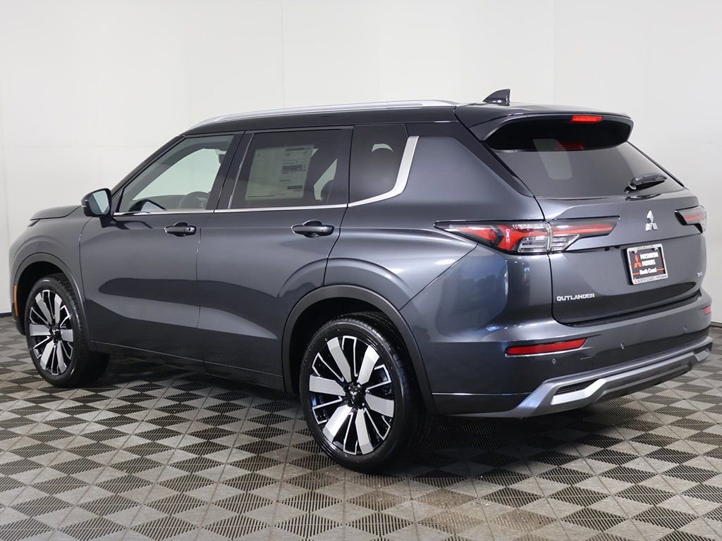 New 2025 Mitsubishi Outlander SEL image 14
