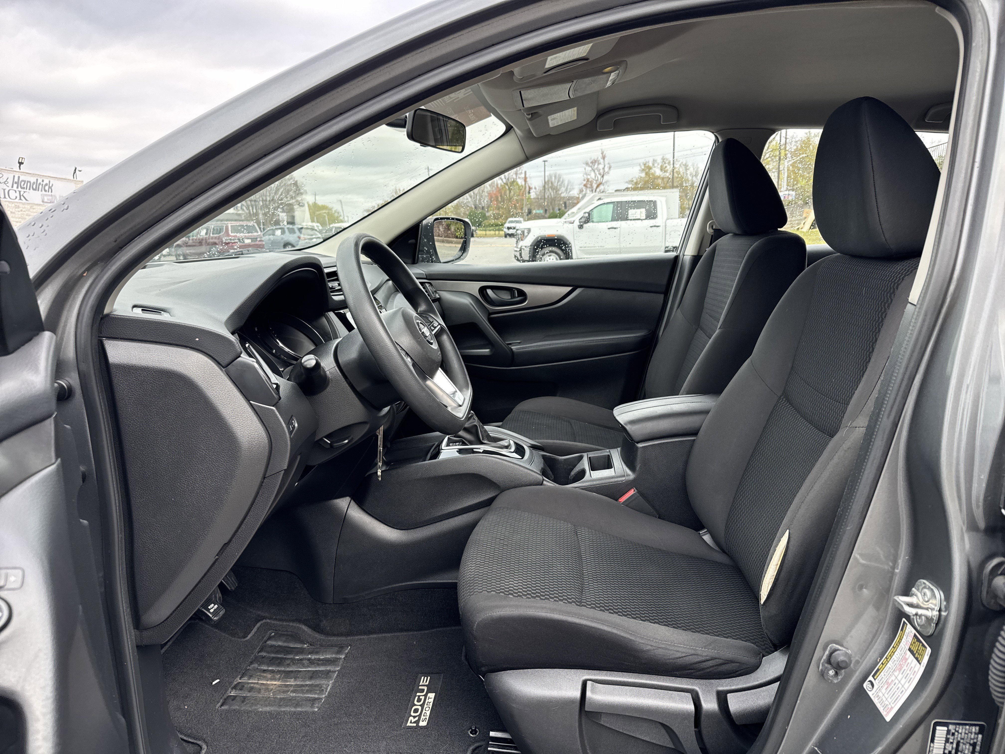 Used 2019 Nissan Rogue Sport S image 16