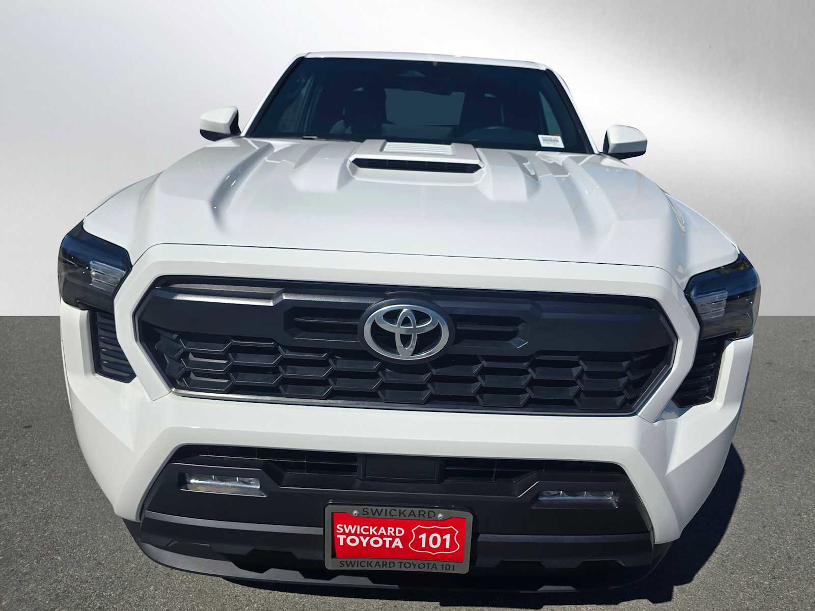 Used 2024 Toyota Tacoma TRD Sport image 8