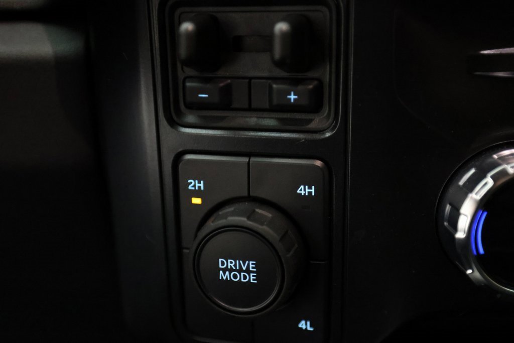 Used 2025 Ford F450 Platinum w/ FX4 Off-Road Package image 29