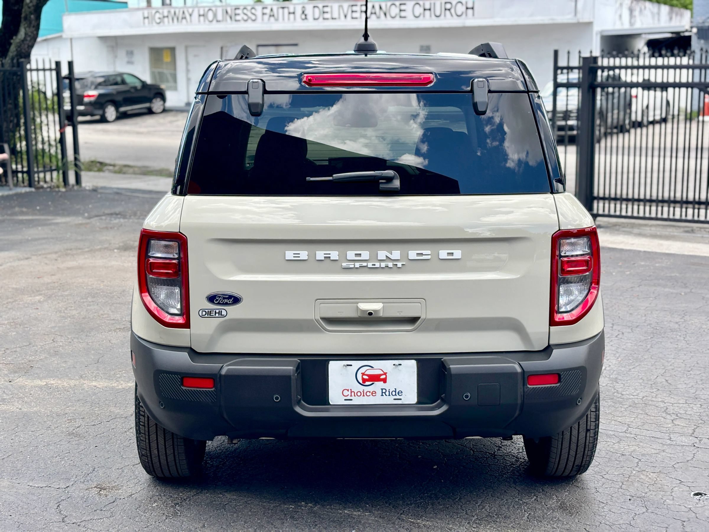 Used 2025 Ford Bronco Sport Outer Banks w/ Outer Banks Tech Package+ AWD/4WD image 5
