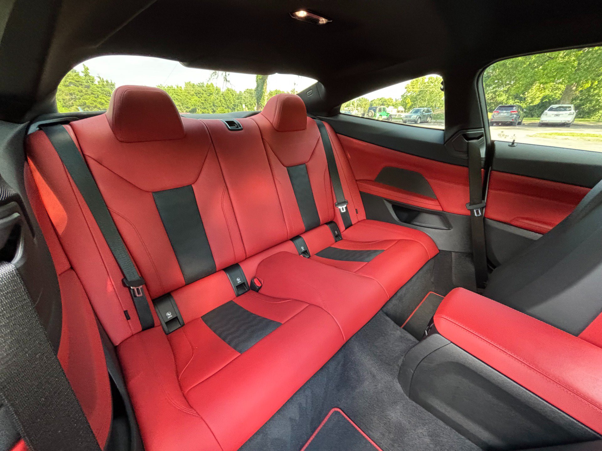 Used 2021 BMW M4 Coupe w/ Executive Package RWD image 32
