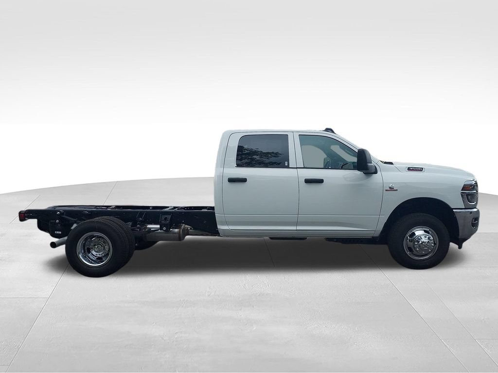 New 2027 RAM 3500 Tradesman w/ Chrome Appearance Group A AWD/4WD image 6