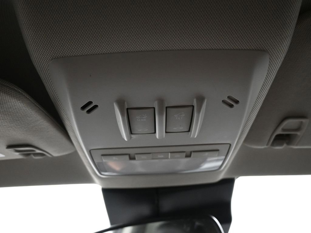 Used 2021 Buick Encore Preferred w/ Safety Package II image 17