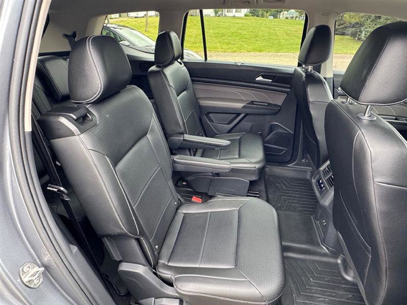 Used 2022 Volkswagen Atlas SEL image 30