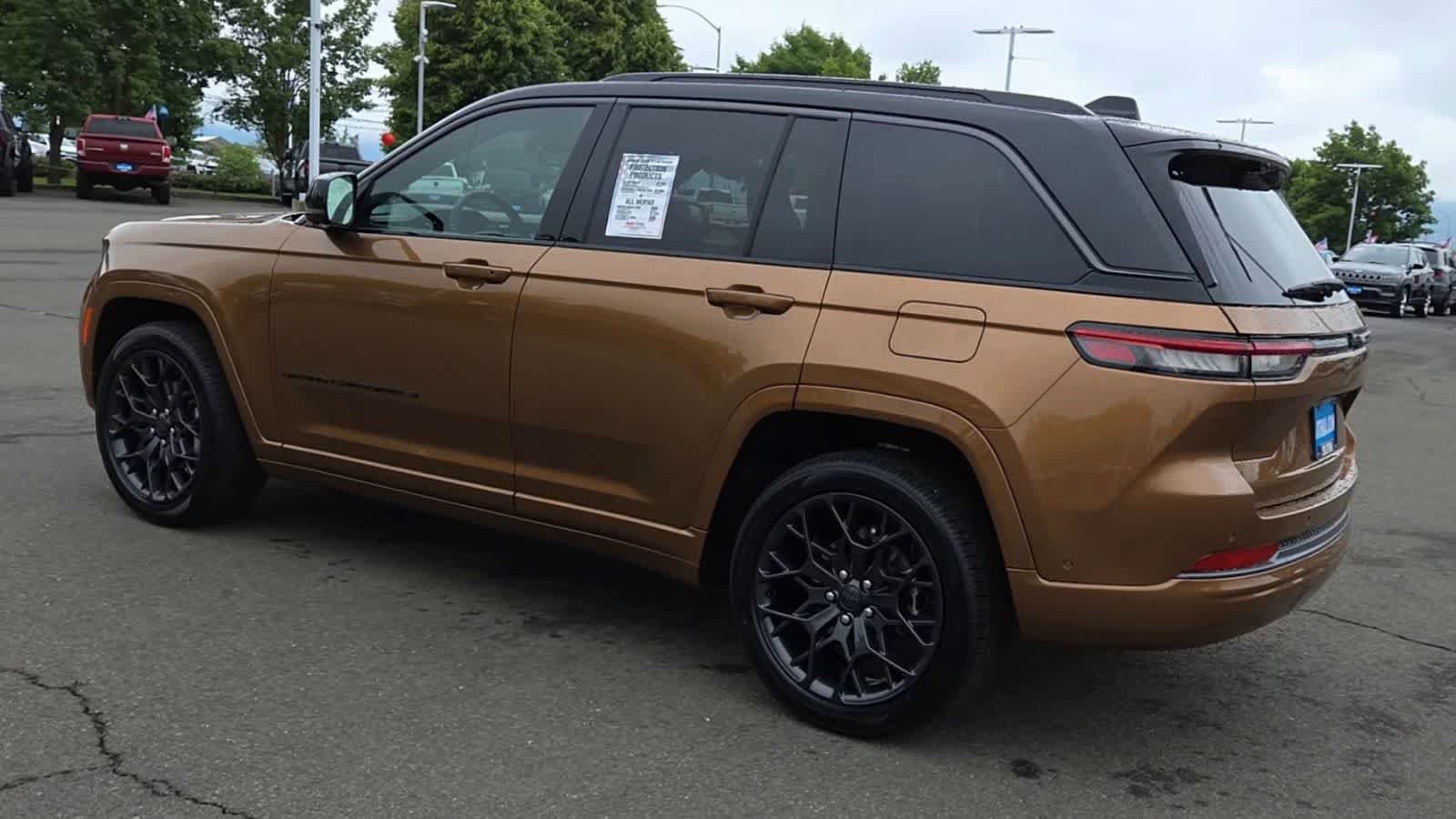 New 2026 Jeep Grand Cherokee Summit AWD/4WD image 6