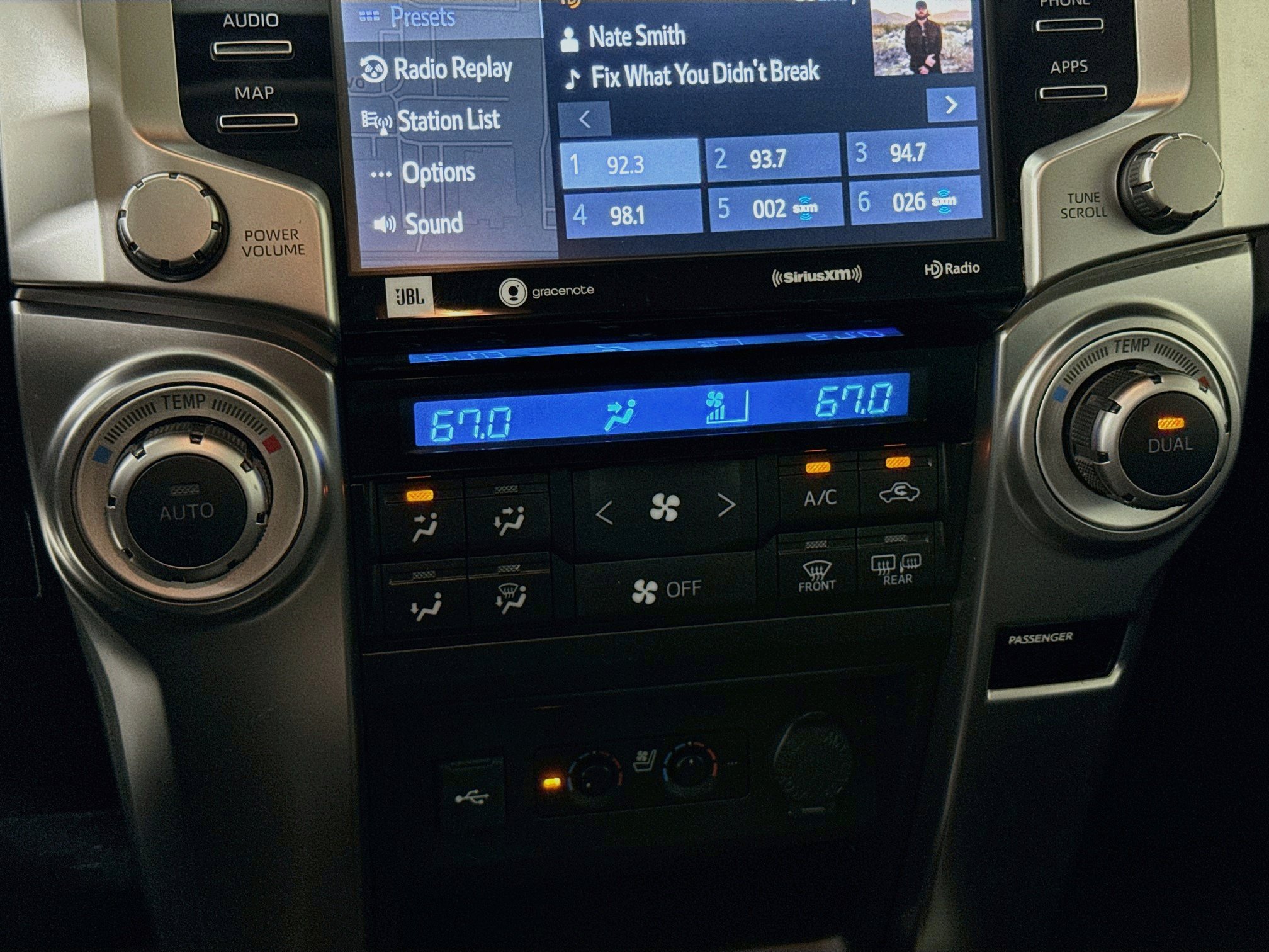 Used 2022 Toyota 4Runner Limited AWD/4WD image 18