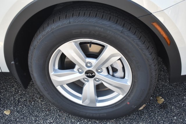 New 2026 Kia Sorento LX FWD image 12